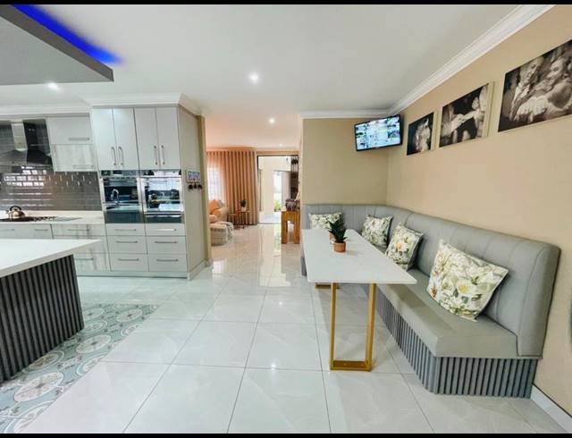 4 BEDROOM HOUSE FOR SALE IN RANDHART